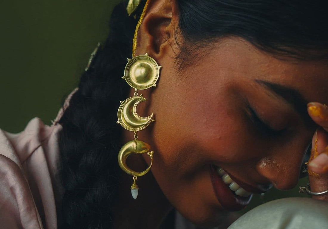 Stacking, Layering & Mixing Metals: The New Rules of Jewellery Styling