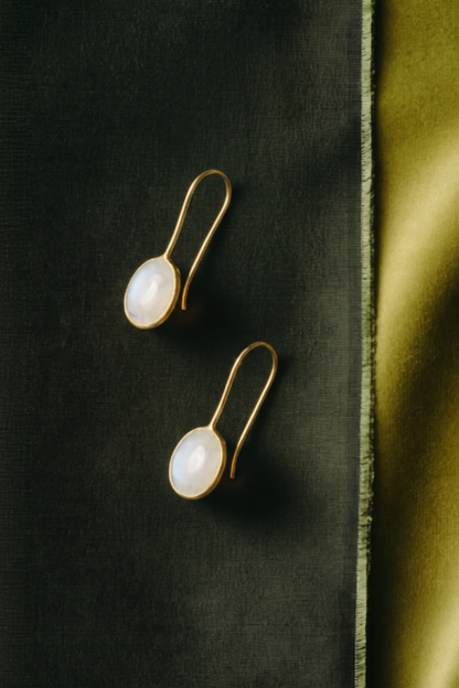 Awaari Iklil Earrings (Moonstone)