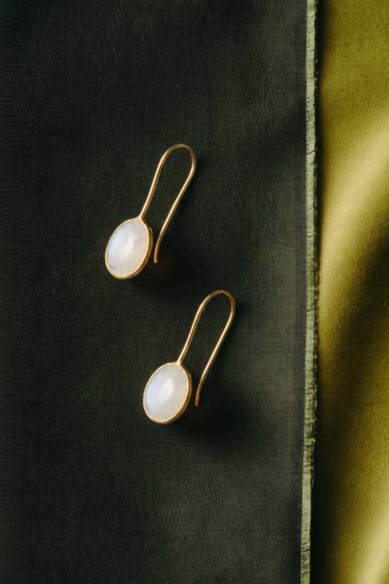 Awaari Iklil Earrings (Moonstone)