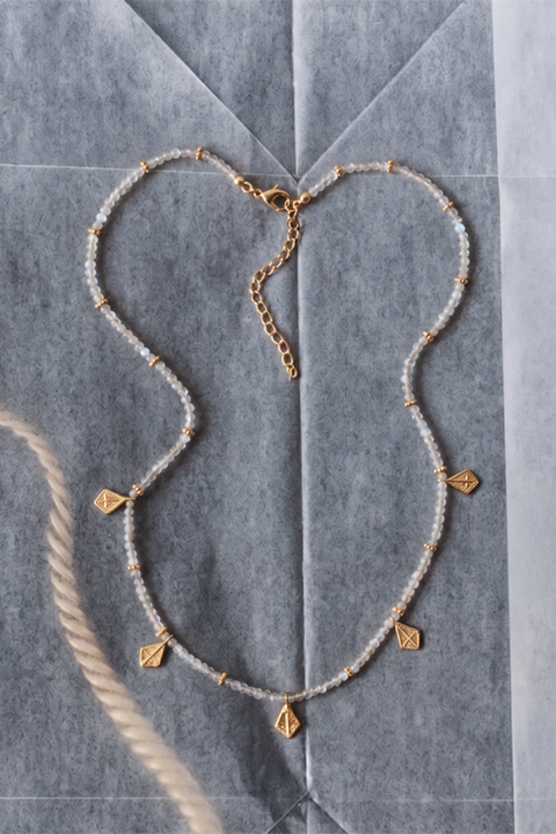 Awaari Isli Necklace