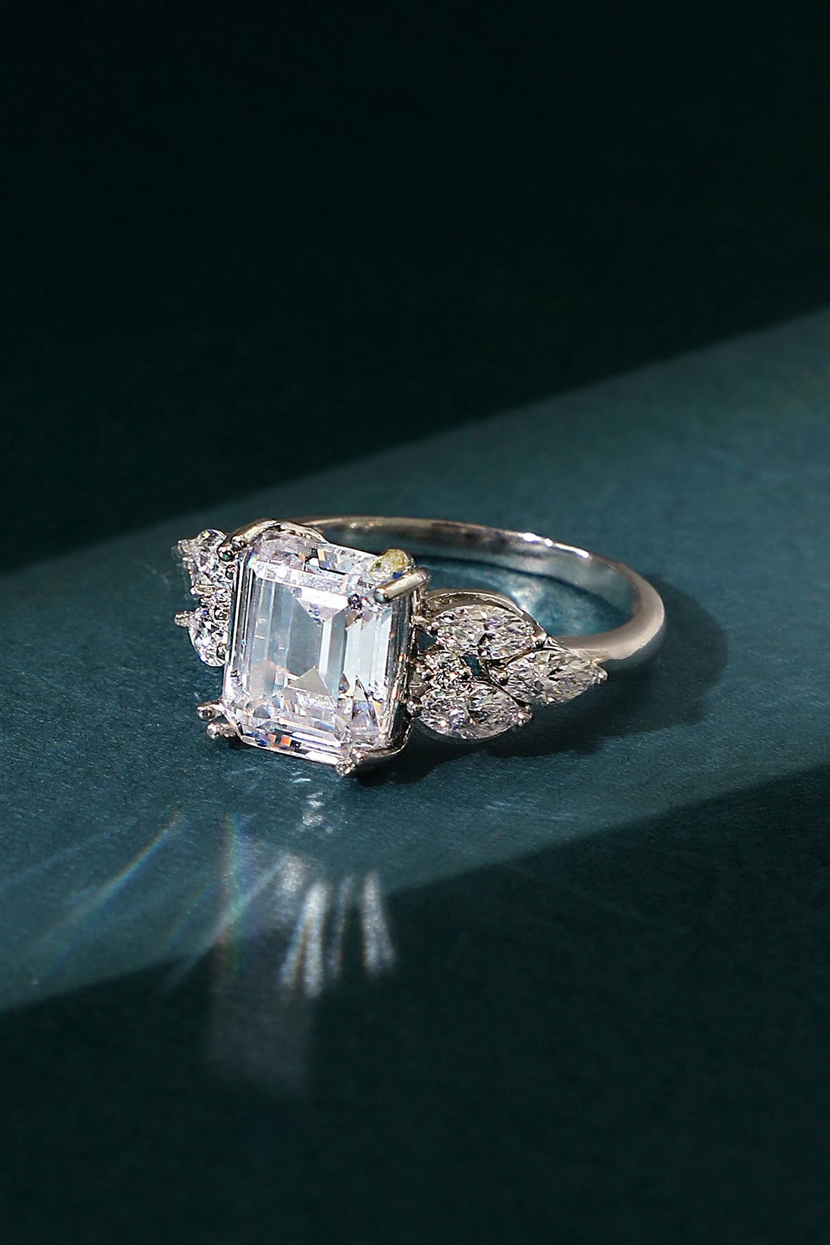 Fitrat Iklil Ring