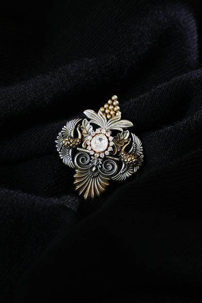 Fitrat Itika Brooch