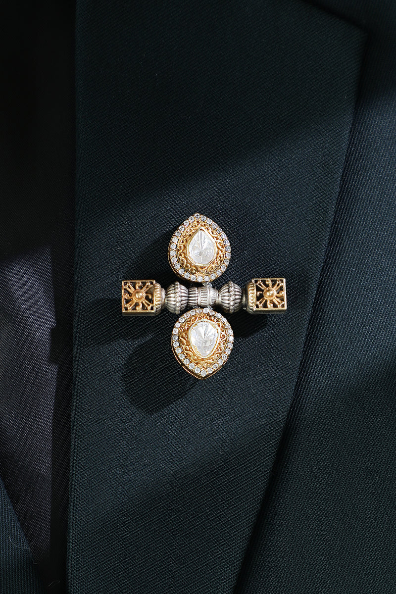 Fitrat Nishara Brooch